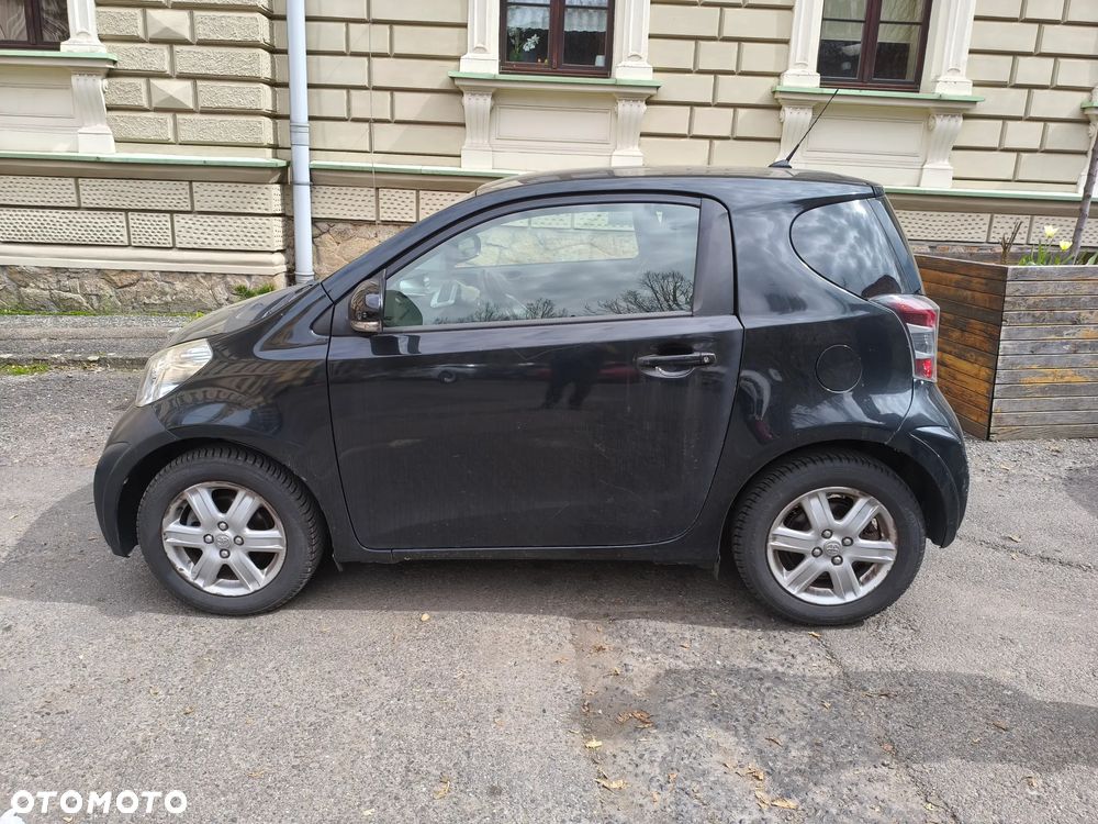 Toyota iQ 1.0 - 4