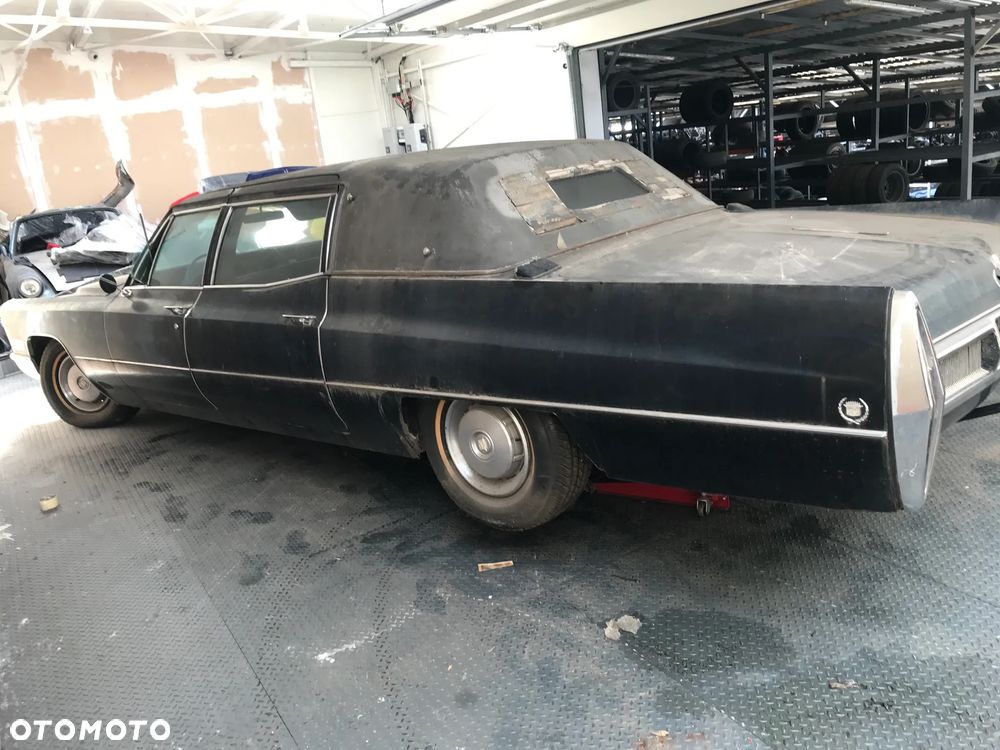 Cadillac Fleetwood - 2