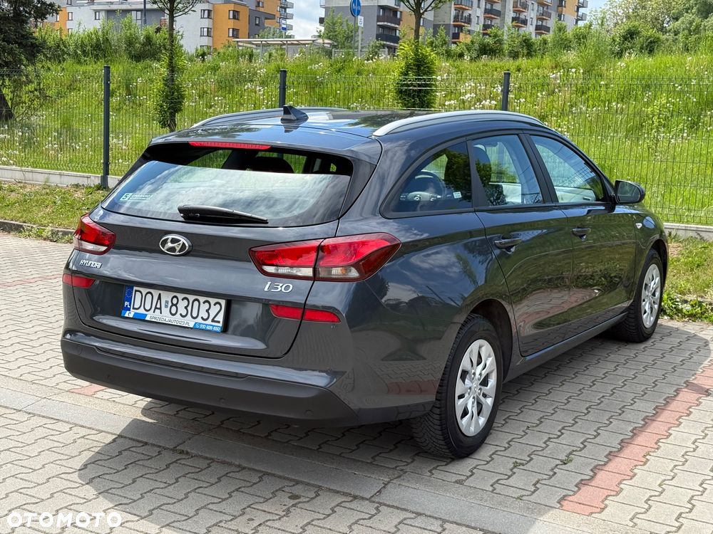 Hyundai i30 1.5 DPI Classic + - 4