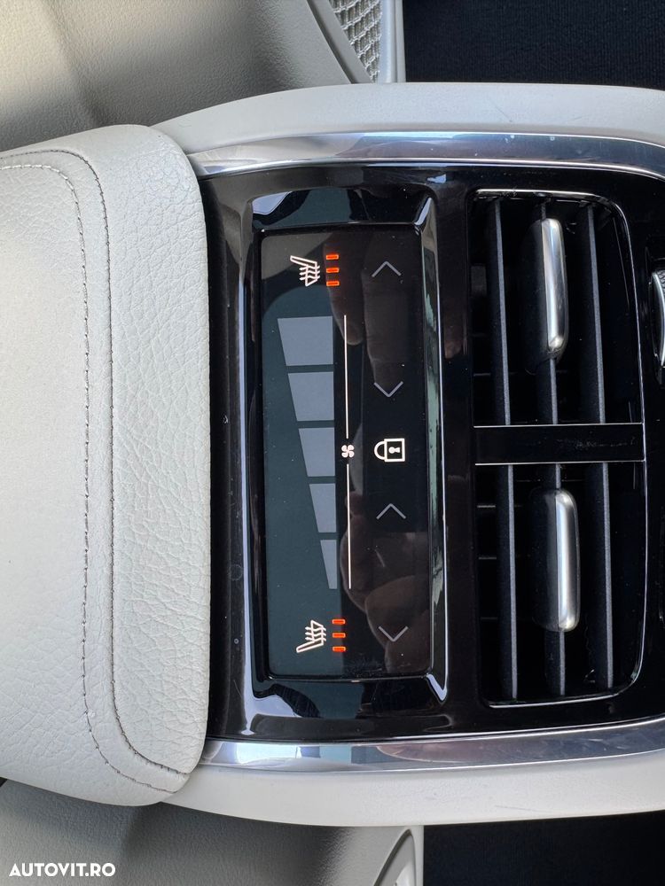 Volvo XC 60 B4 D AWD Geartronic Inscription - 17