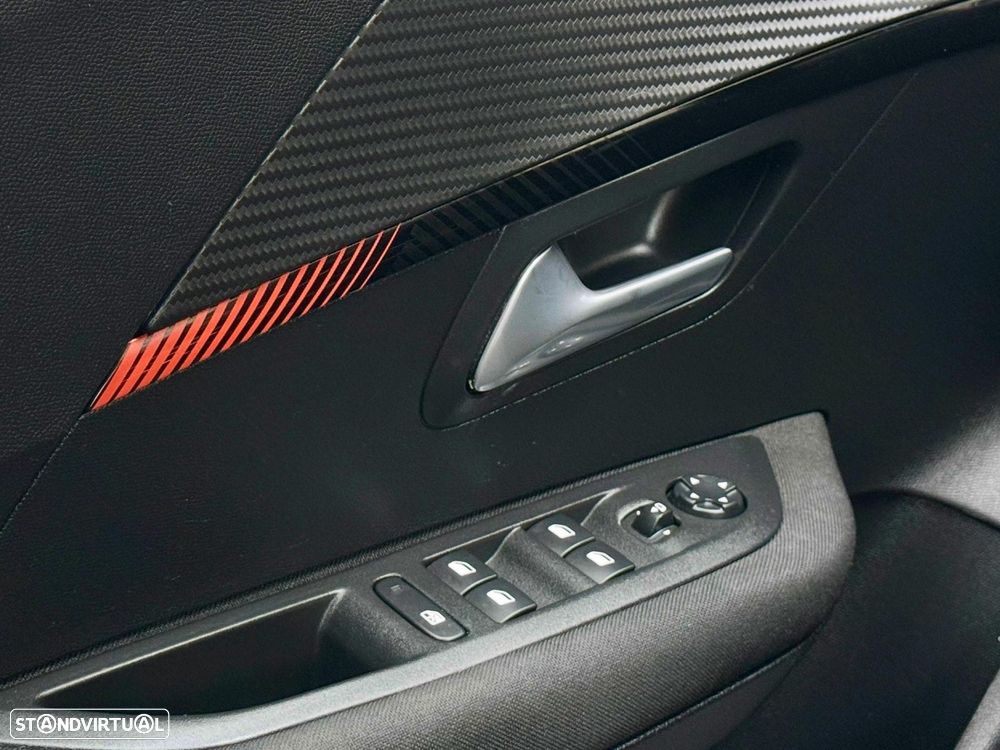 Peugeot 208 1.2 PureTech Active Pack - 38