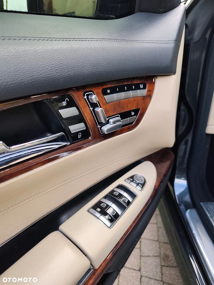Mercedes-Benz CL 500 4-Matic BlueEff - 10