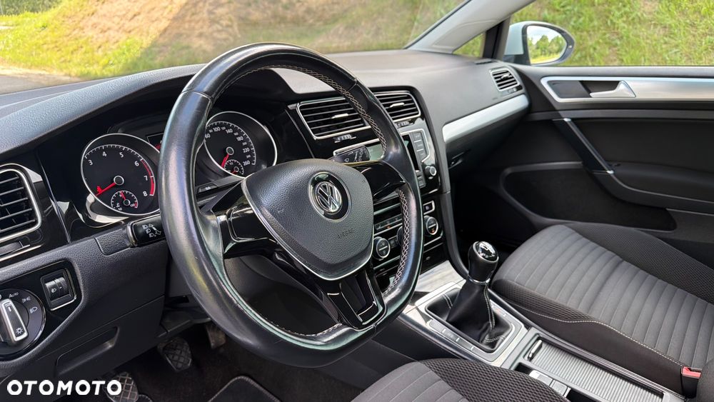 Volkswagen Golf 1.2 TSI BMT Trendline - 24