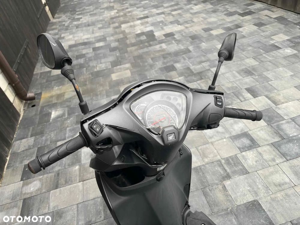 Honda Vision - 8