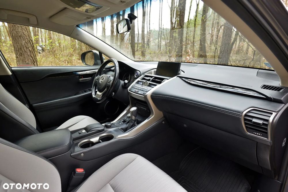 Lexus NX 300h Elegance AWD - 11