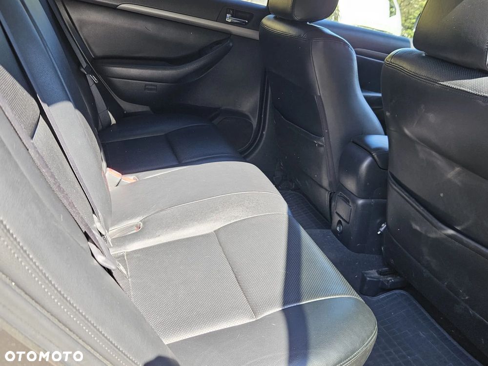 Toyota Avensis 2.2 D-4D Sol Plus 180 Premium - 16