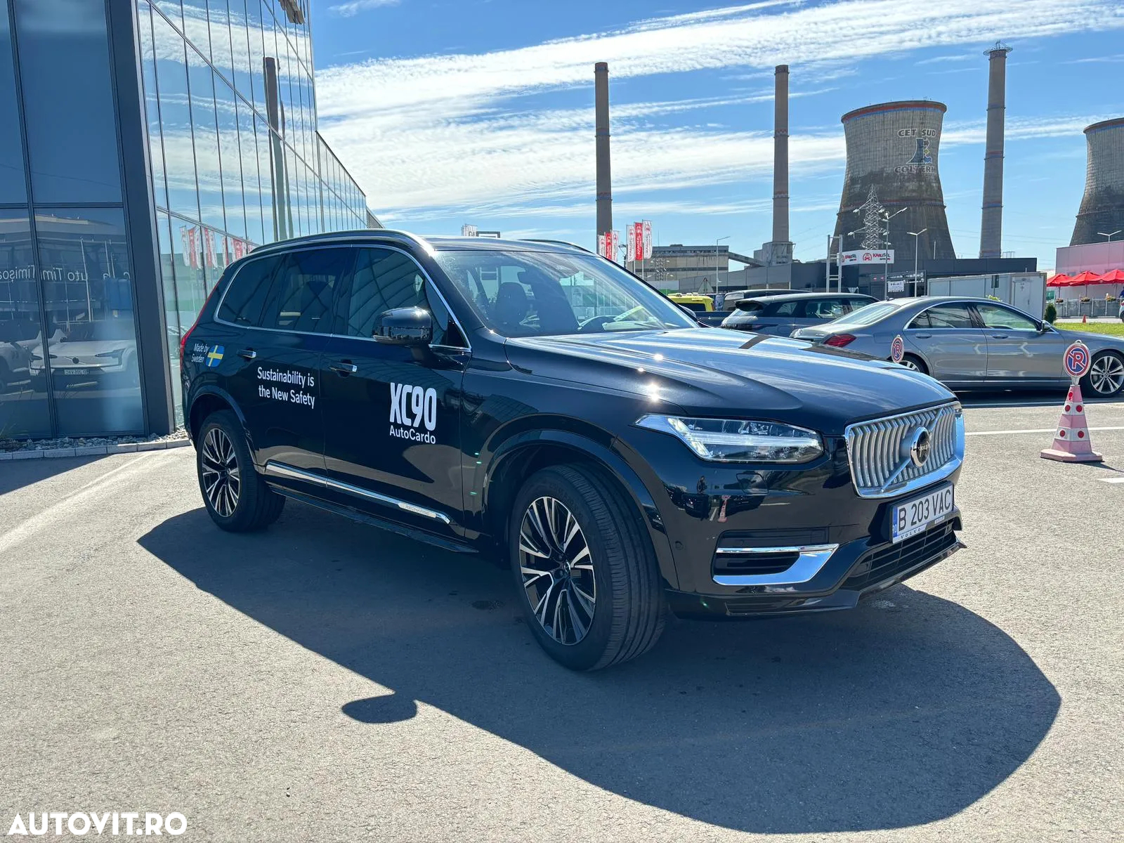 Volvo XC 90 - 9