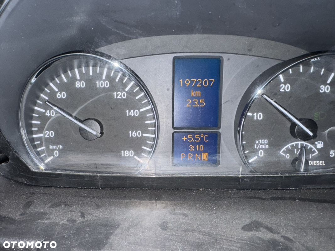 Mercedes-Benz Sprinter 519 - 10