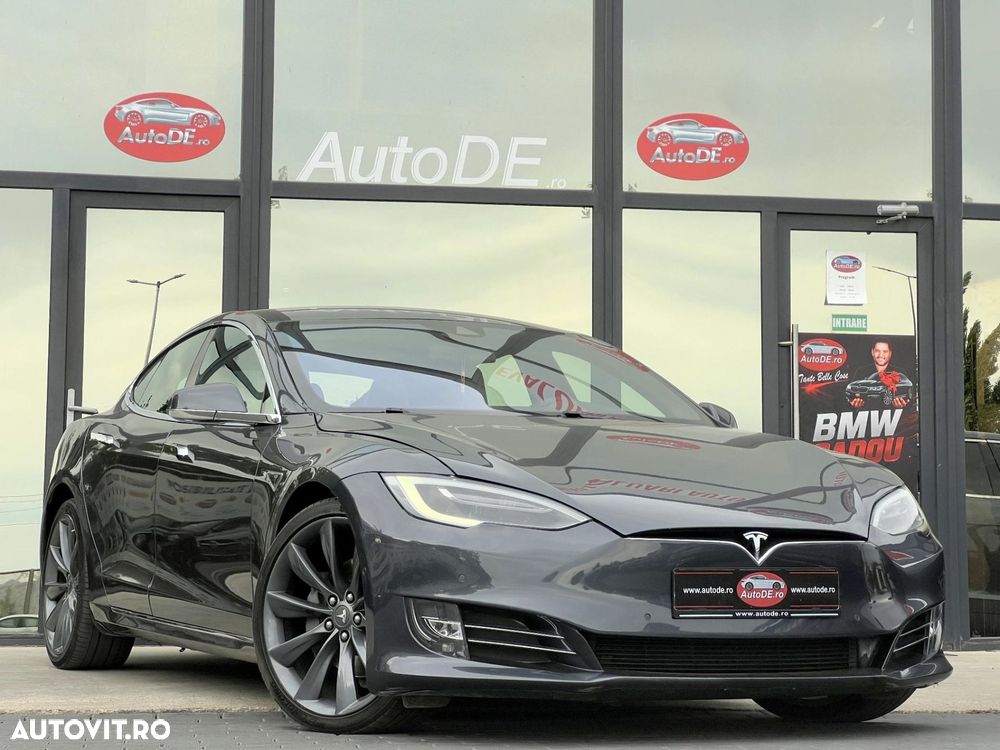 Tesla Model S - 3