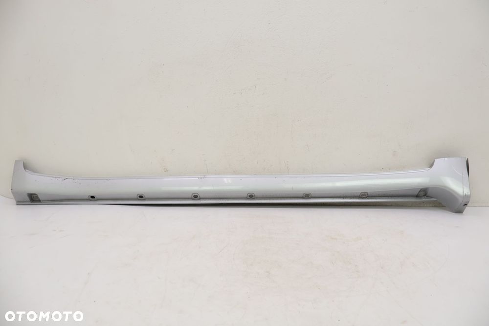 TOYOTA LAND CRUISER 200 08-11 LISTWA PROGOWA PRAWA 1F7 75850-60040 - 1
