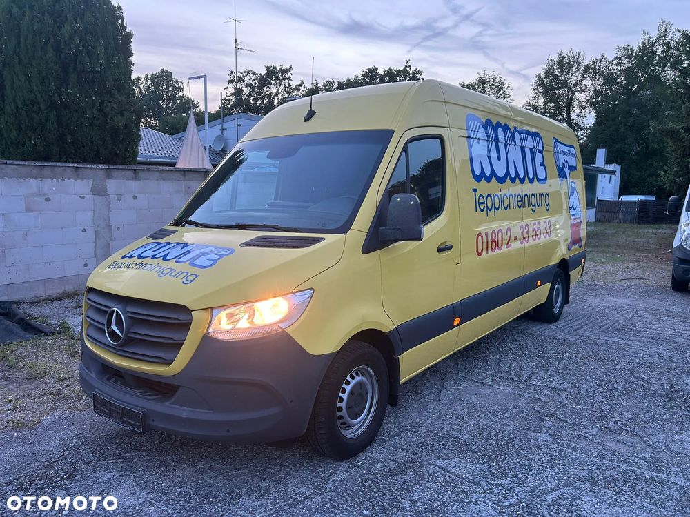 Mercedes-Benz Sprinter - 2