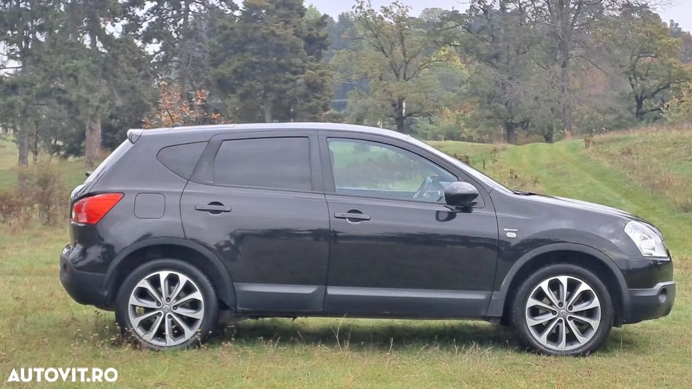 Nissan Qashqai 2.0 dCi DPF 4x4 Aut tekna - 9