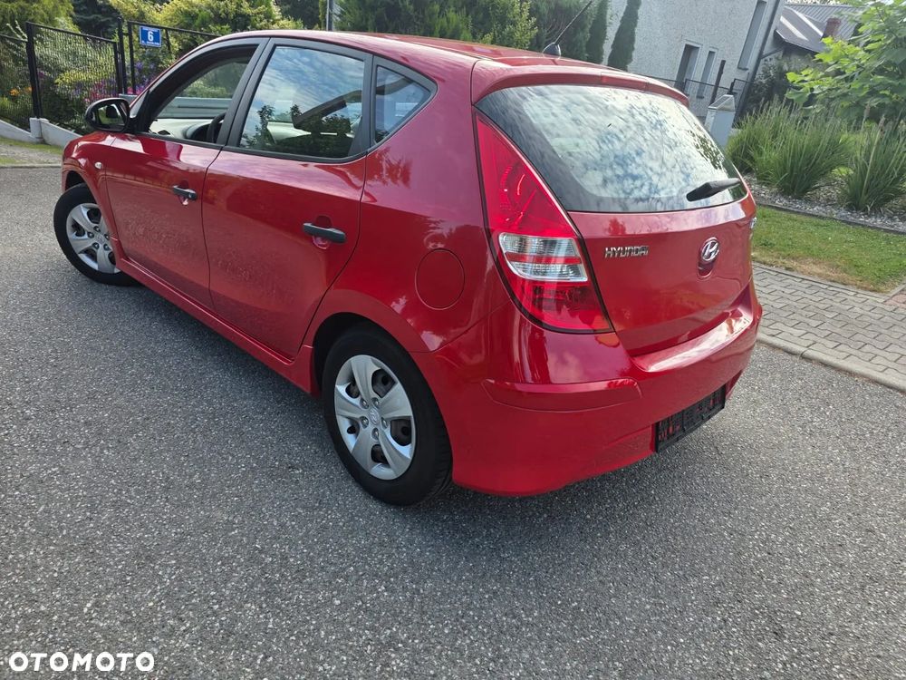Hyundai i30 1.4 Base + - 27