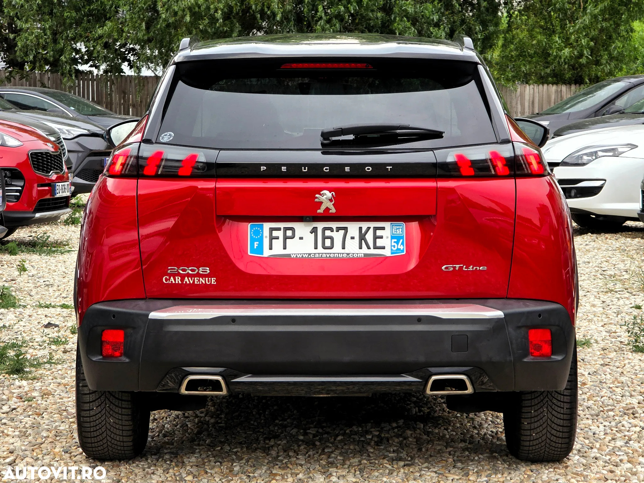 Peugeot 2008 1.2 L PureTech STT EAT8 GT Line - 11