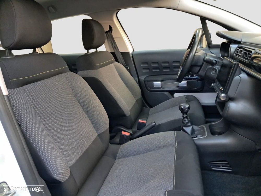Citroën C3 1.2 PureTech Shine — fotografia 11