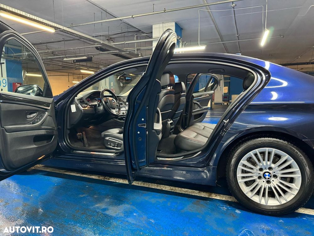 BMW Seria 5 518d Aut. Luxury Line - 3