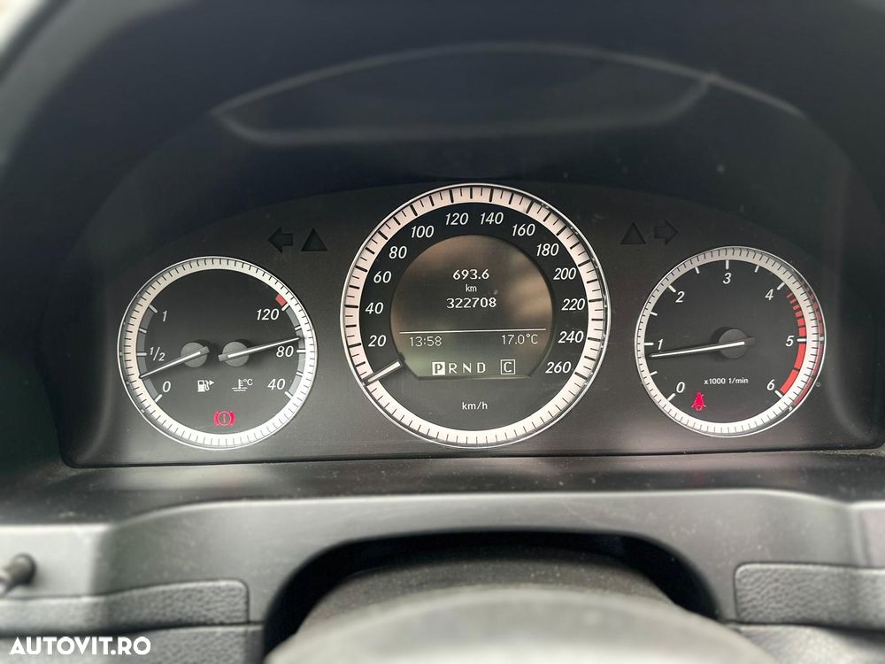 Mercedes-Benz C - 10