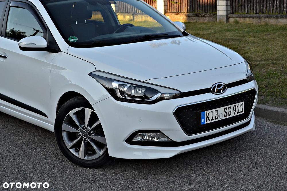 Hyundai i20 1.2 YES Gold - 23
