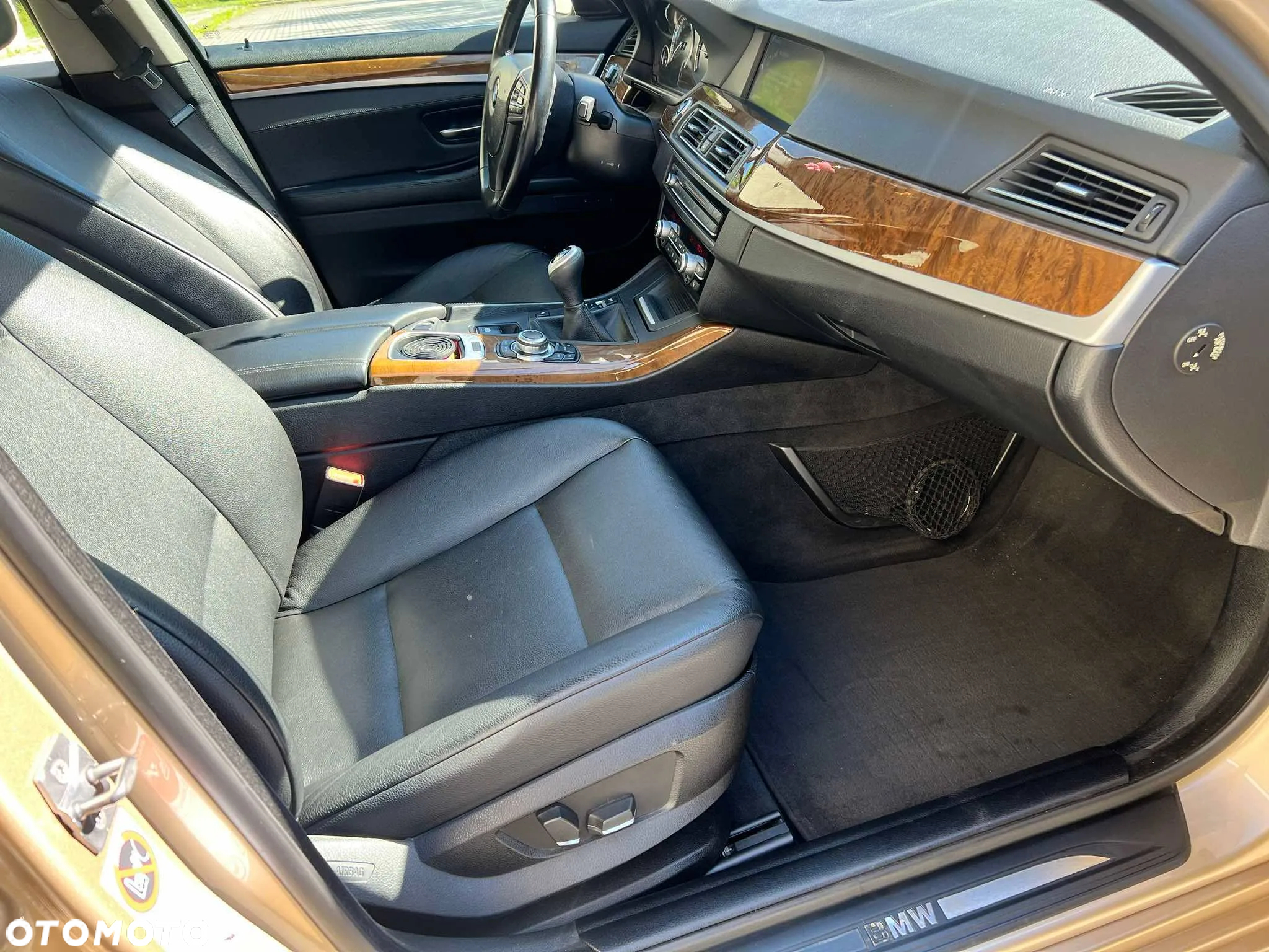 BMW Seria 5 525d - 15
