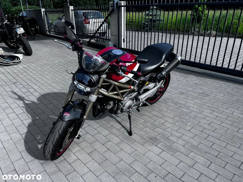 Ducati Monster - 1