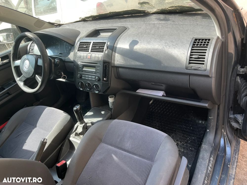 Dezmembrez VW Volkswagen Polo 9N facelift 2007 1,4TDI gri-albastru - 10