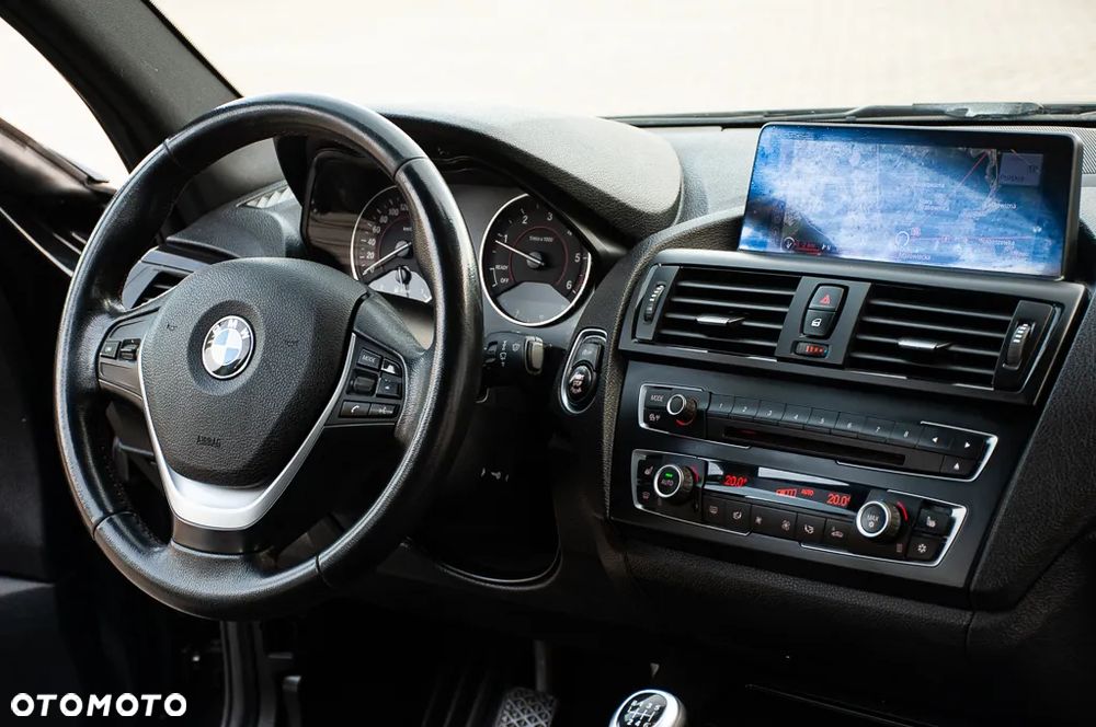 BMW Seria 1 120d Sport Line - 5