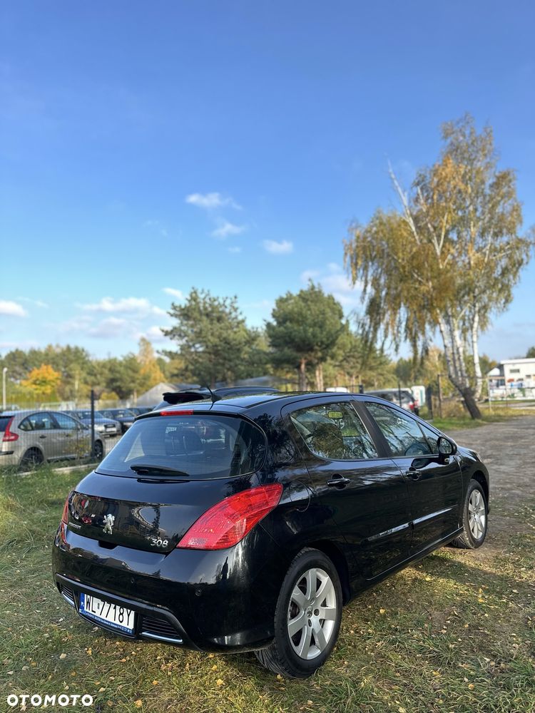 Peugeot 308 2008 photo 3