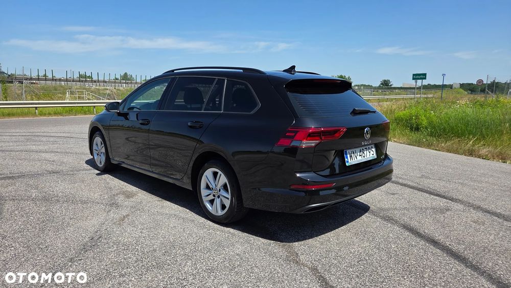 Volkswagen Golf 1.5 eTSI Life DSG - 4