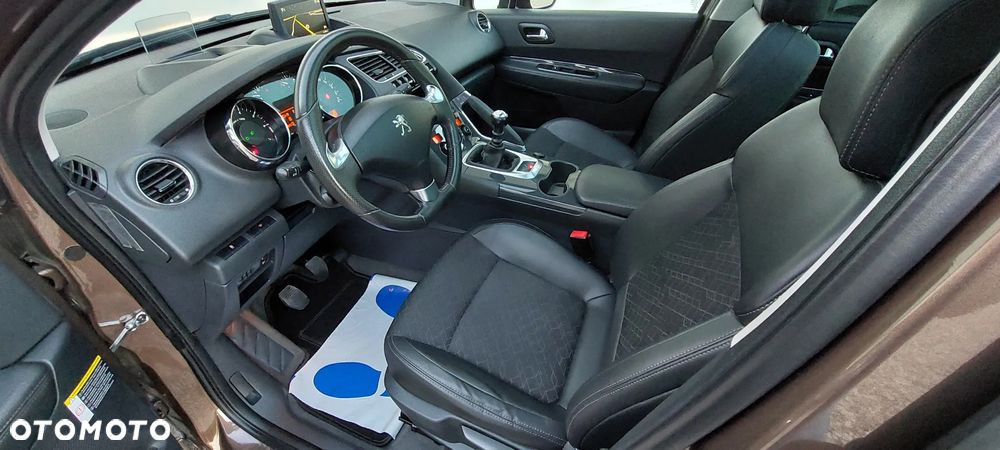 Peugeot 3008 PureTech 130 Stop & Start GPF Allure Business-Paket - 18
