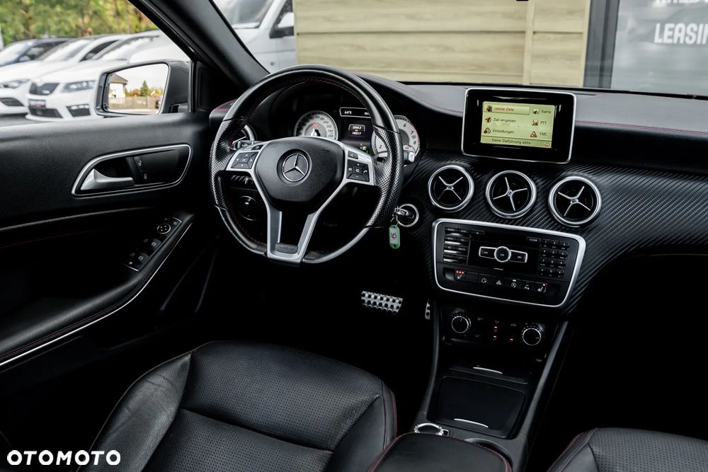 Mercedes-Benz Klasa A 220 4Matic 7G-DCT AMG Line - 28