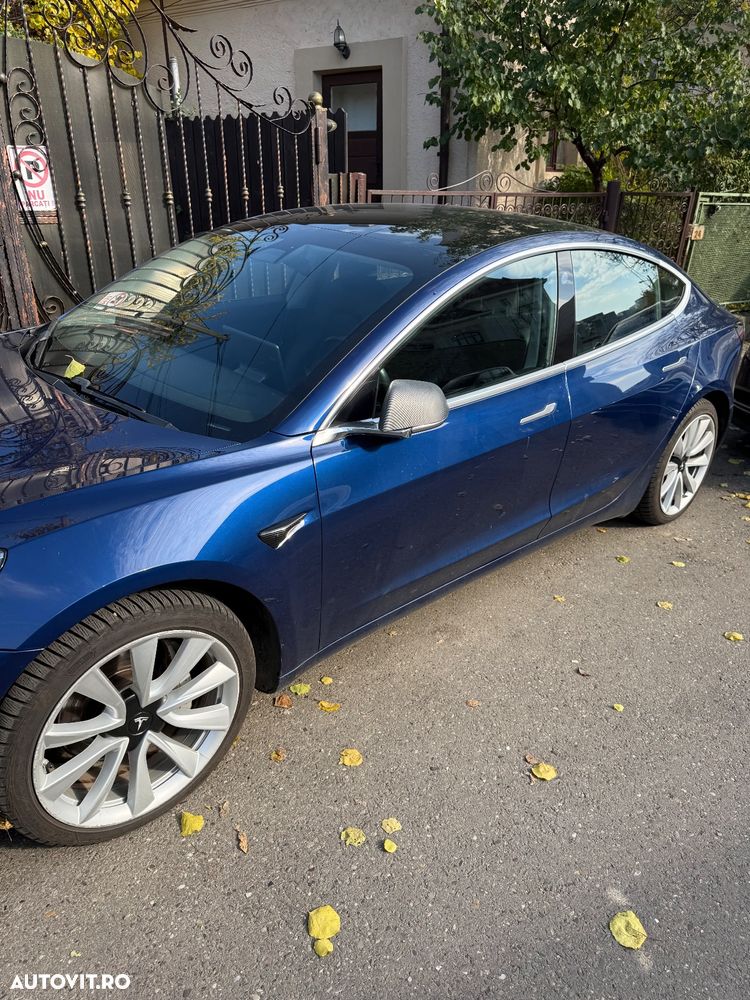 Tesla Model 3 Langstreckenbatterie Allradantrieb Dual Motor - 7