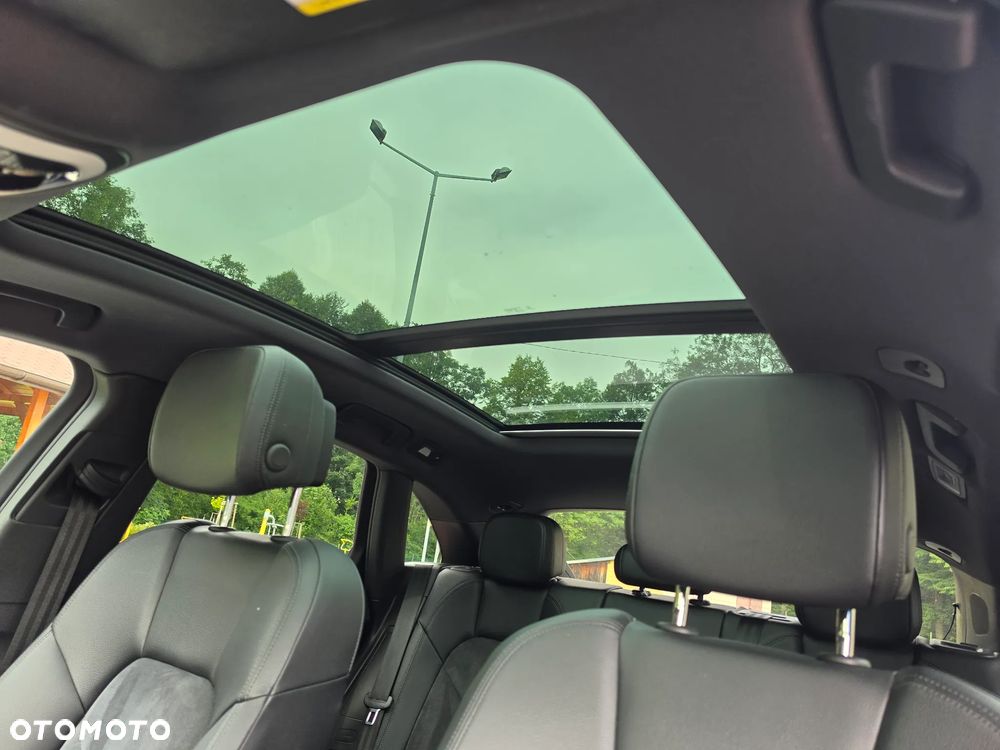 Porsche Macan - 25
