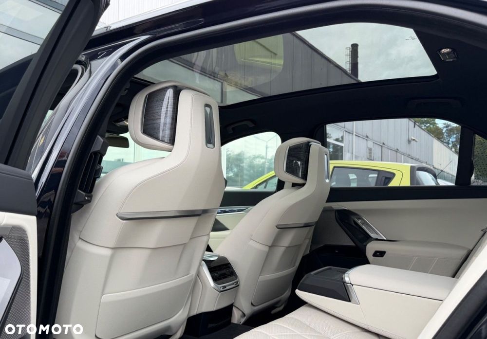BMW Seria 7 - 34