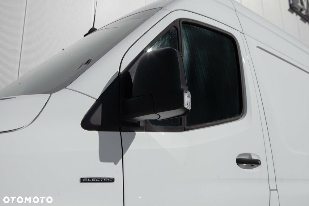 Mercedes-Benz eSprinter - 12