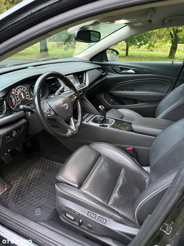 Opel Insignia CT 1.5 T Exclusive S&S - 8