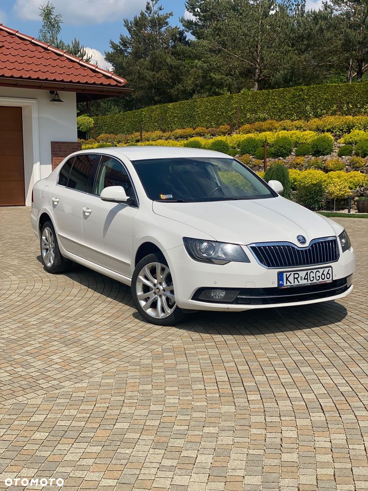 Skoda Superb 2.0 TDI 4x4 L&K DSG - 1