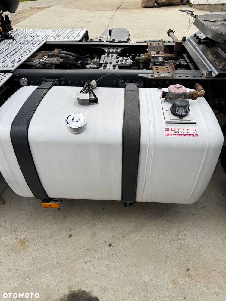 Mercedes-Benz HAD Arocs - 11