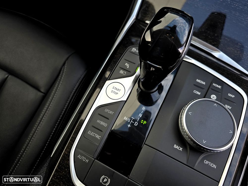 BMW 330 e Pack M Auto - 29