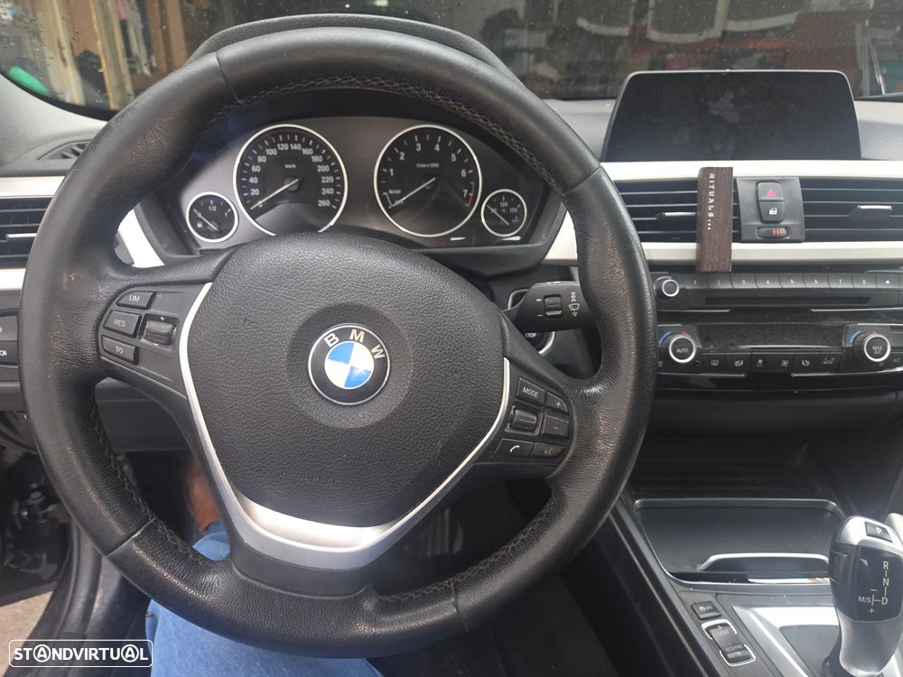 BMW 330 e iPerformance Advantage - 9