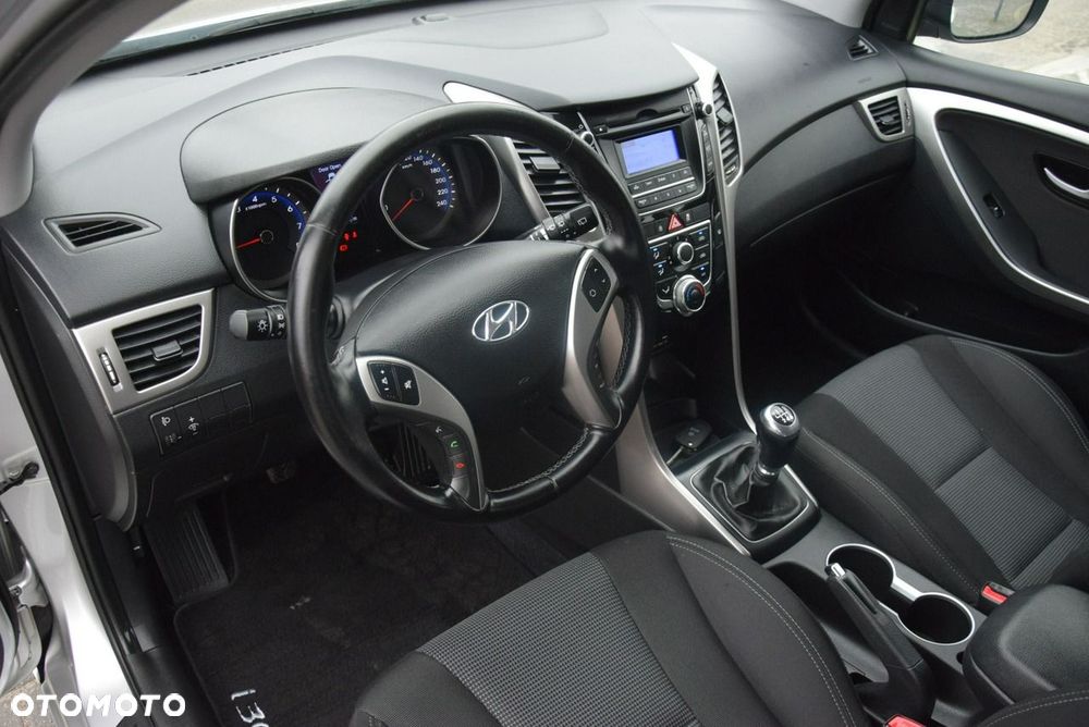 Hyundai i30 1.4 Classic + - 27