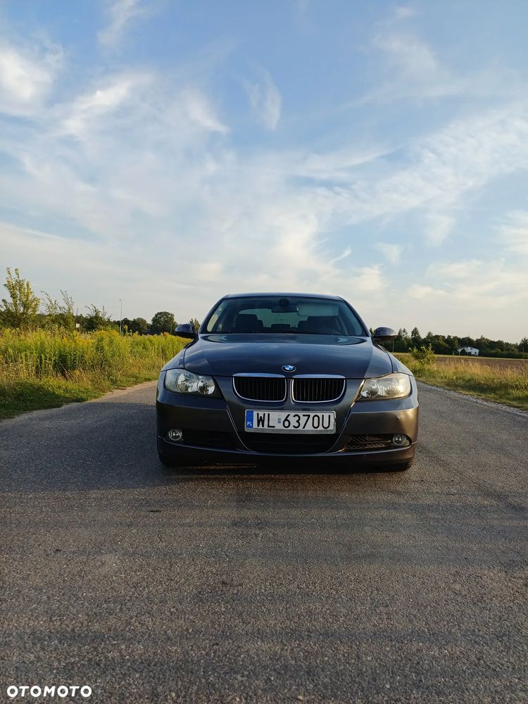 BMW Seria 3 320i - 1