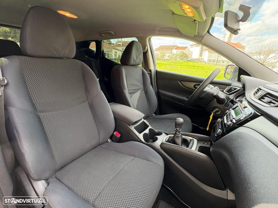 Nissan Qashqai 1.5 dCi Tekna Premium 17 - 20