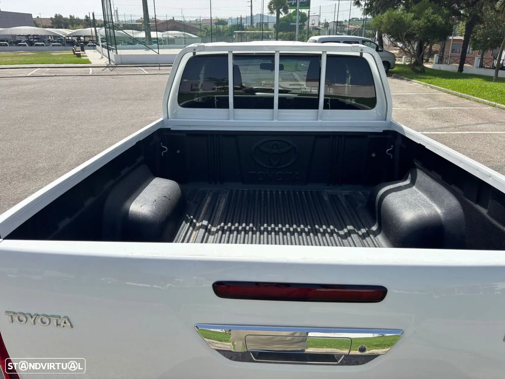 Toyota 2.4 D-4D 4WD 150cv - JLL - AC - CÂMERA - 4 LUGARES !!!! - 13