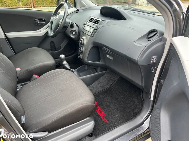 Toyota Yaris 1.0 VVT-i Cool - 10