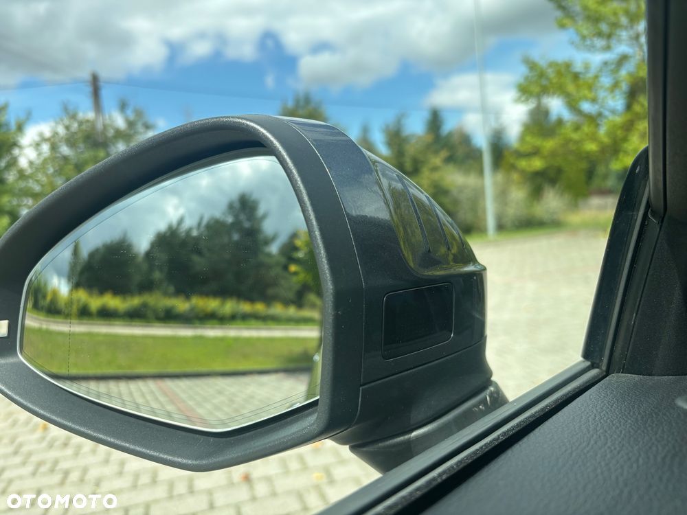 Audi A4 Avant 40 TDI mHEV S Line S tronic - 32