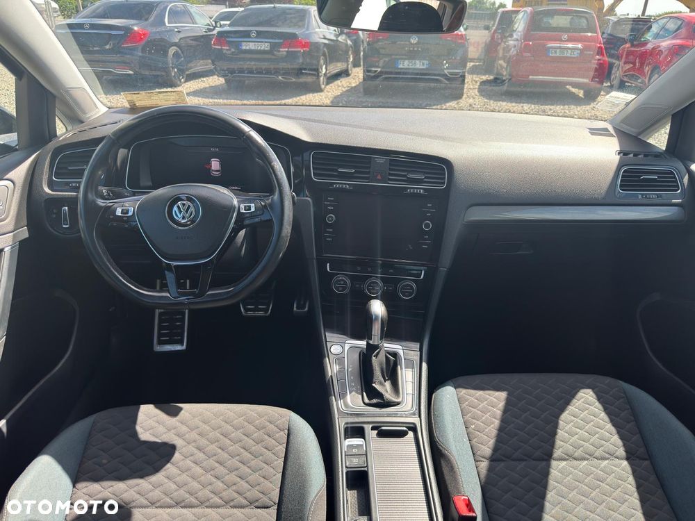 Volkswagen Golf 2.0 TDI SCR DSG IQ.DRIVE - 9
