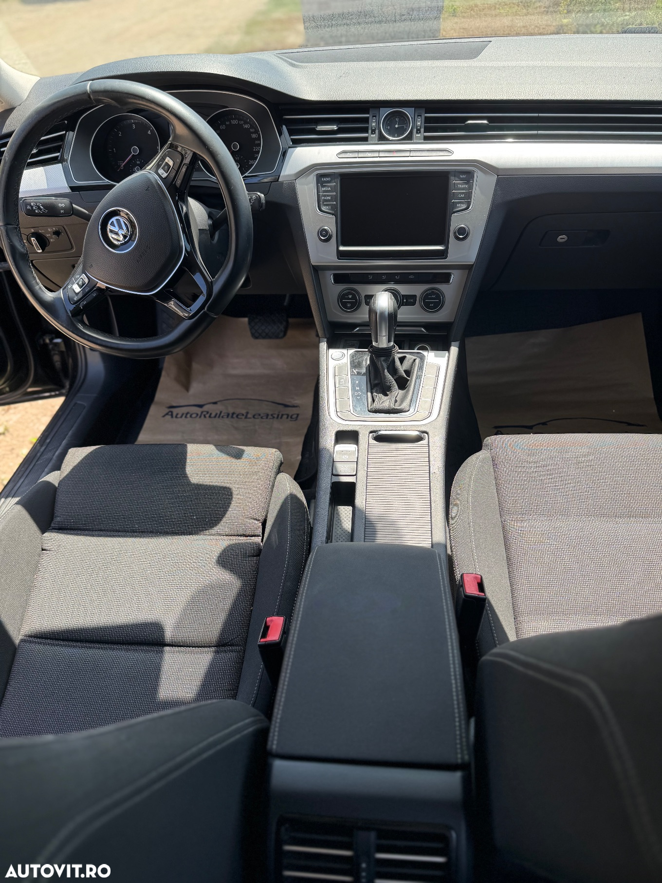 Volkswagen Passat 2.0 TDI DSG Comfortline - 19