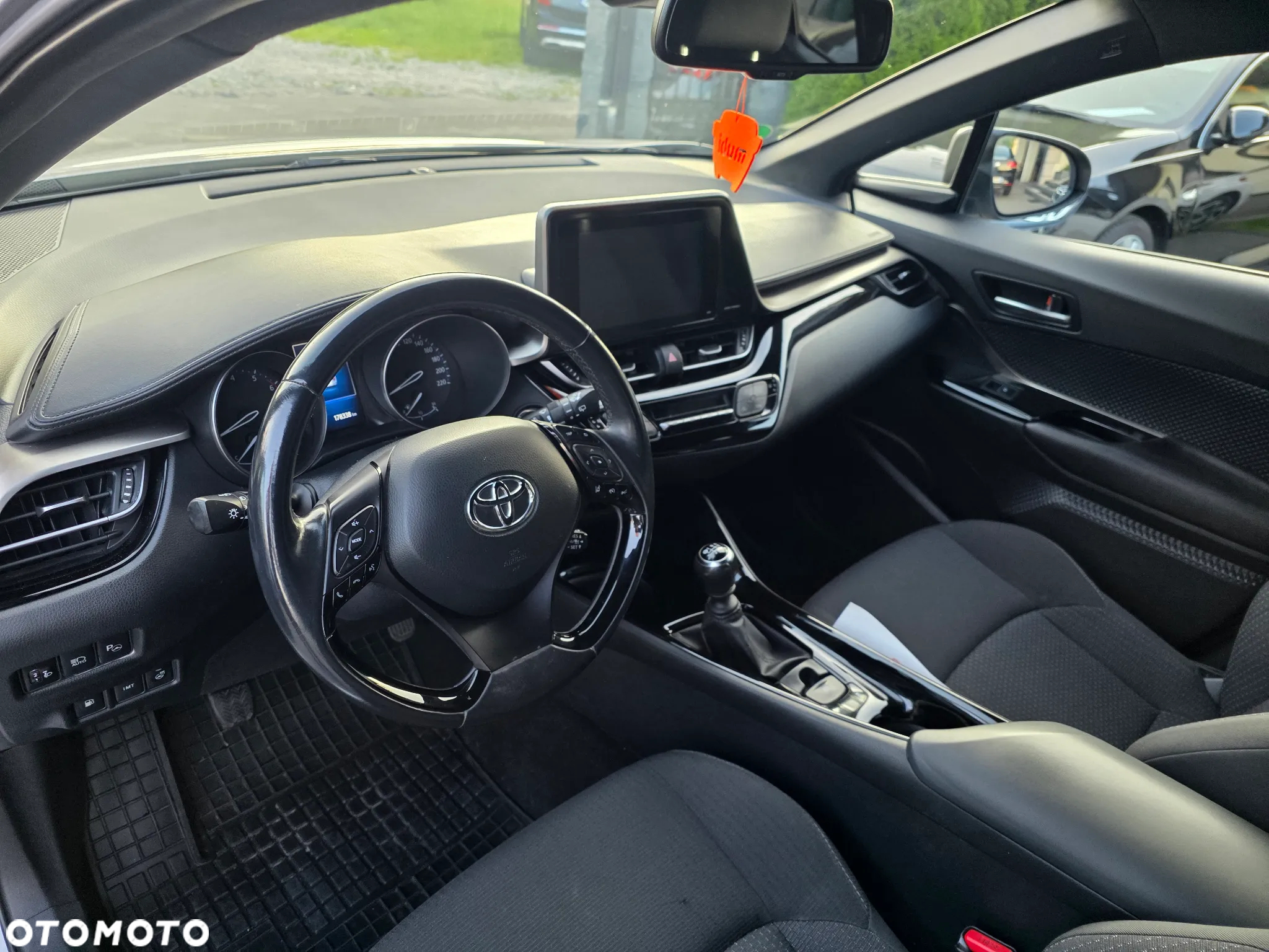 Toyota C-HR 1.2 Turbo Team Deutschland - 15