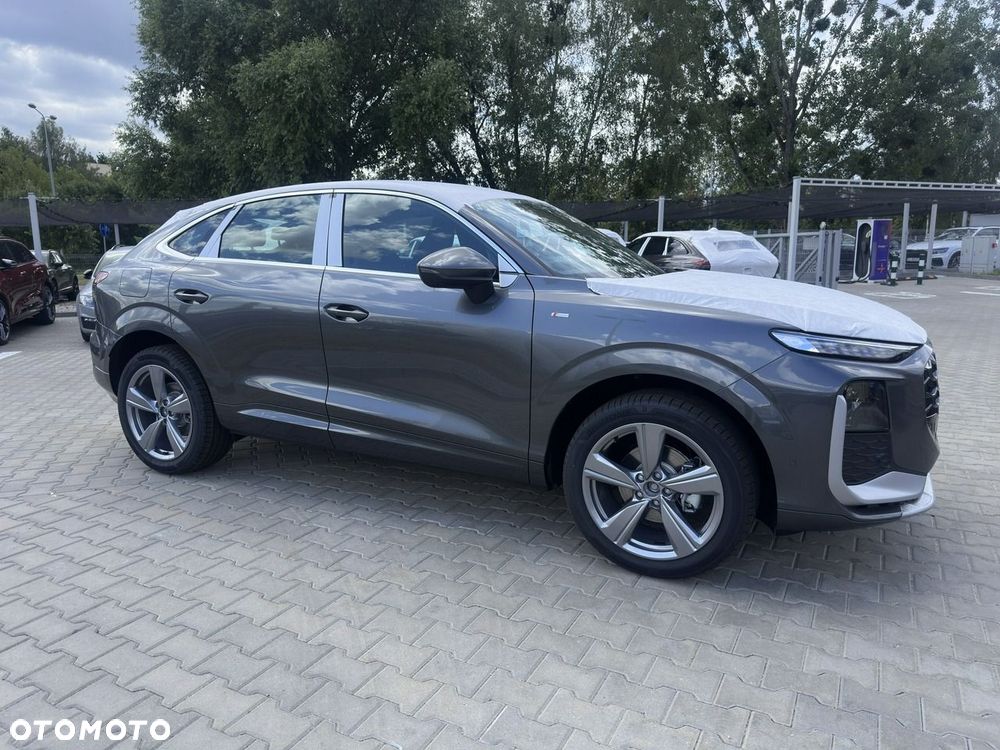 Audi Q3 Sportback - 11