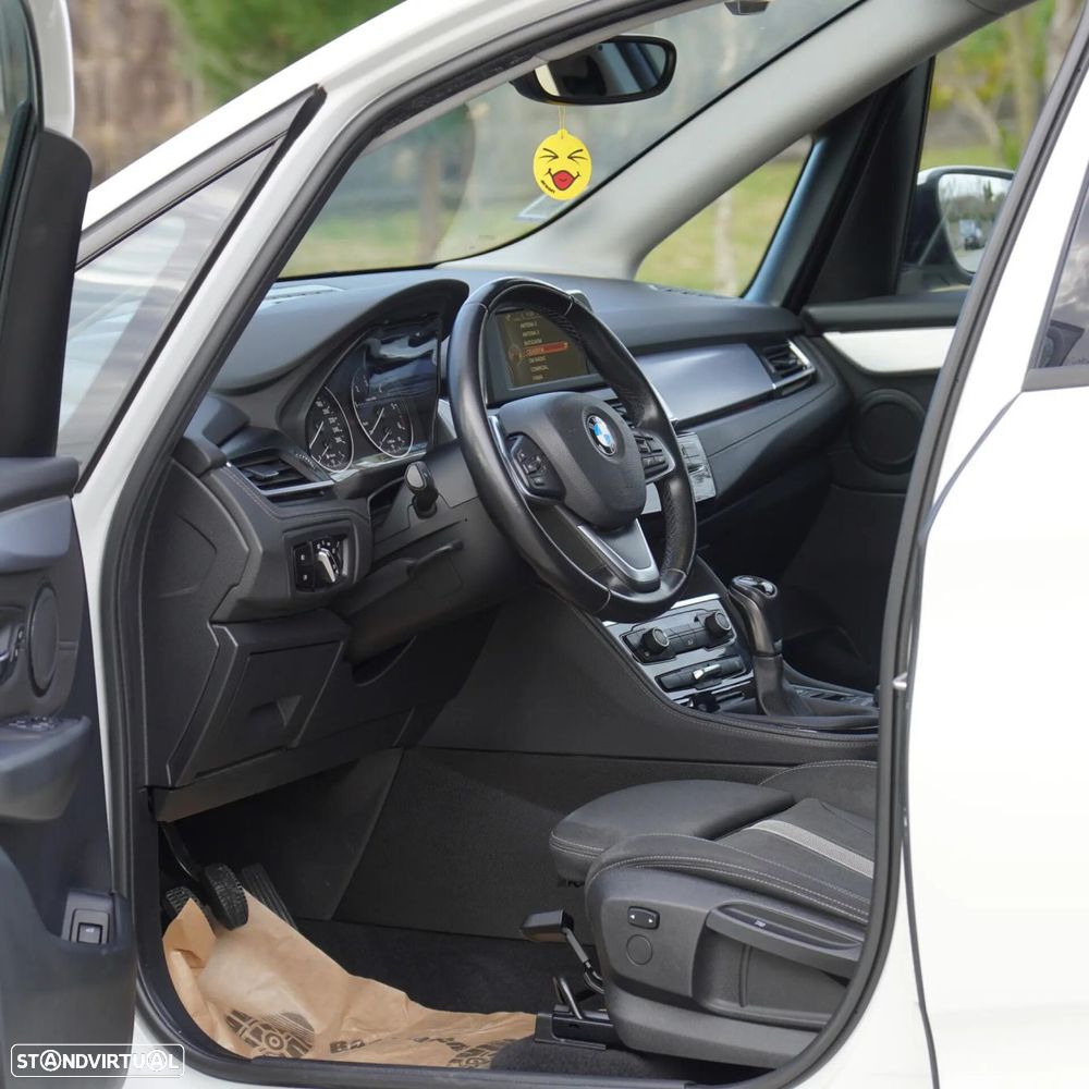 BMW 216 Active Tourer d - 11
